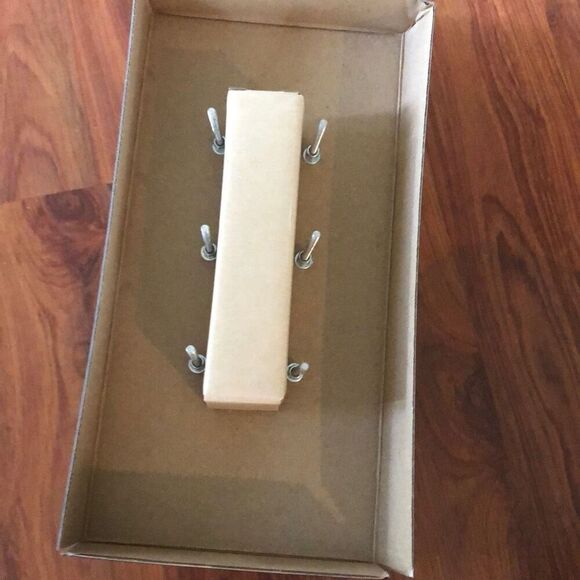 NEW Cynthia Rowley set of six drawer pulls Rustic shabby chic gold white round h - Picture 4 of 5